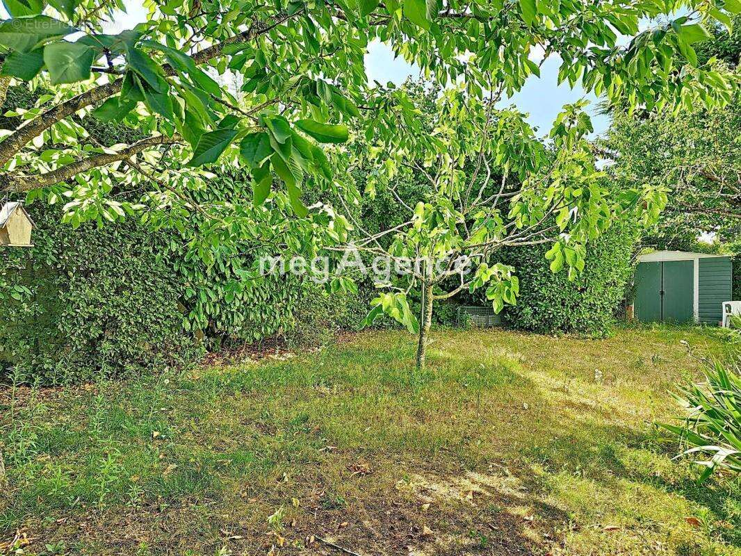 Maison familiale a bouafle avec sous sol total et jardin - photo 10