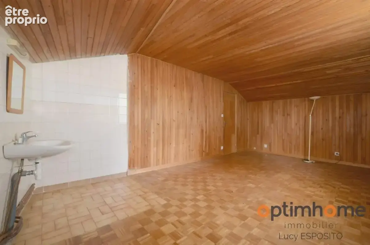  Maison en pierre à rénover avec terrain à bâtir – Nieuil (16)  - photo 14
