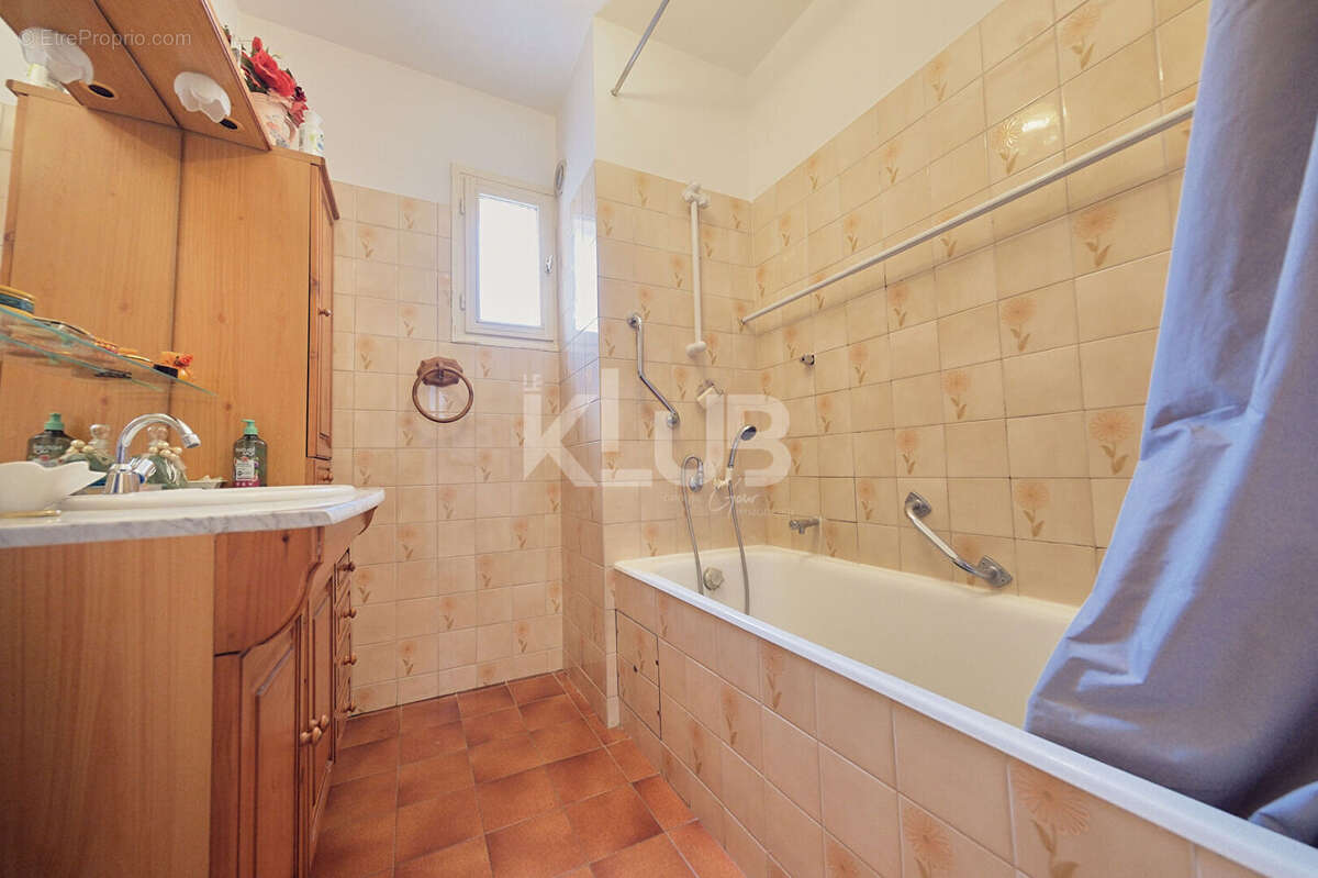 Appartement T3 80 m2 avec vue mer à BASTIA - photo 8