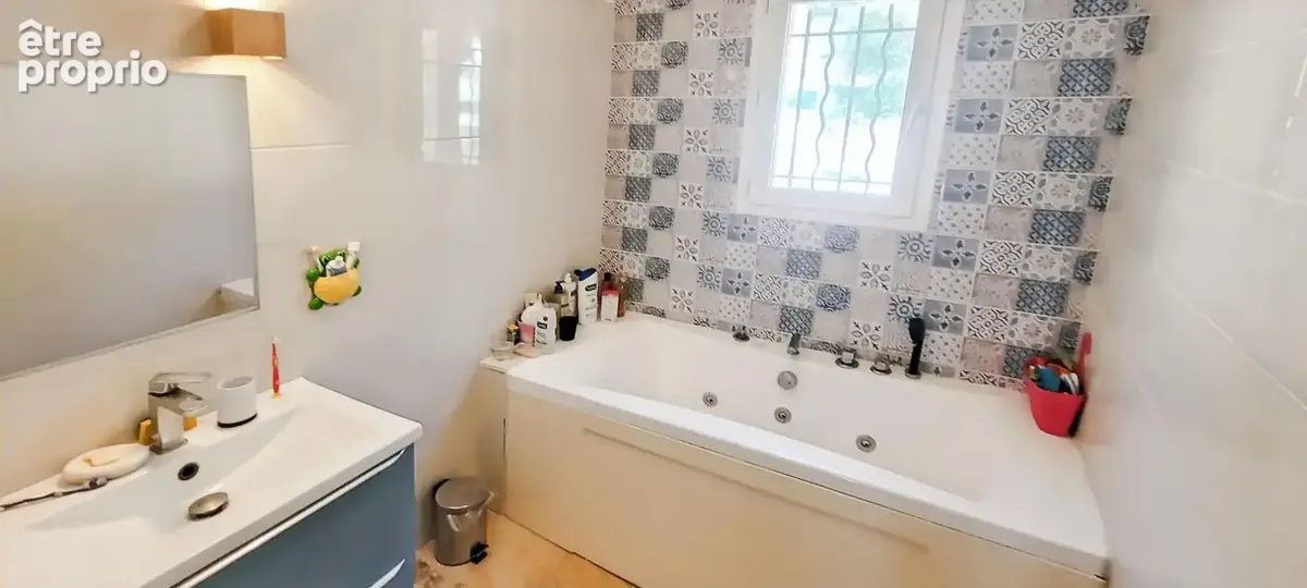 TOURETTE LEVENS Maison 4P 97m² terrain piscine - photo 12
