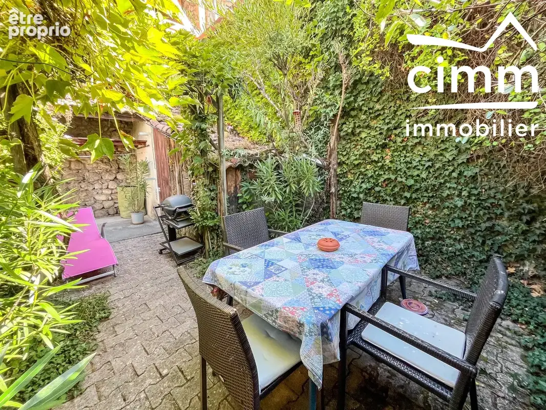 Maison à LA TERRASSE