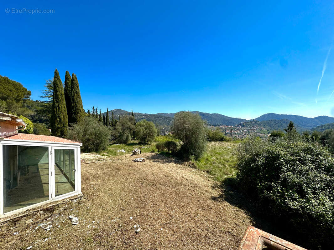 Maison à TOURRETTE-LEVENS