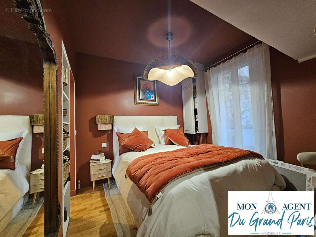 Appartement à PARIS-14E