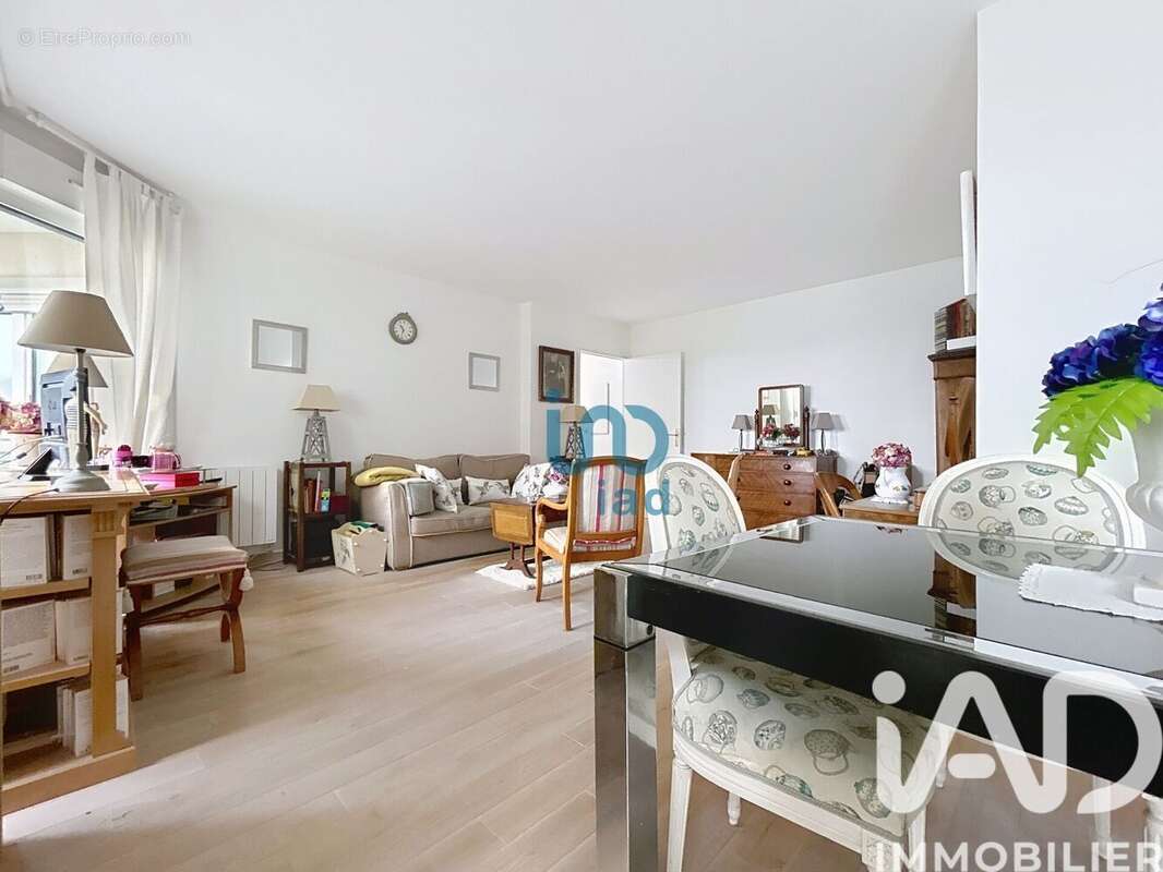 Photo 9 - Appartement à SURESNES