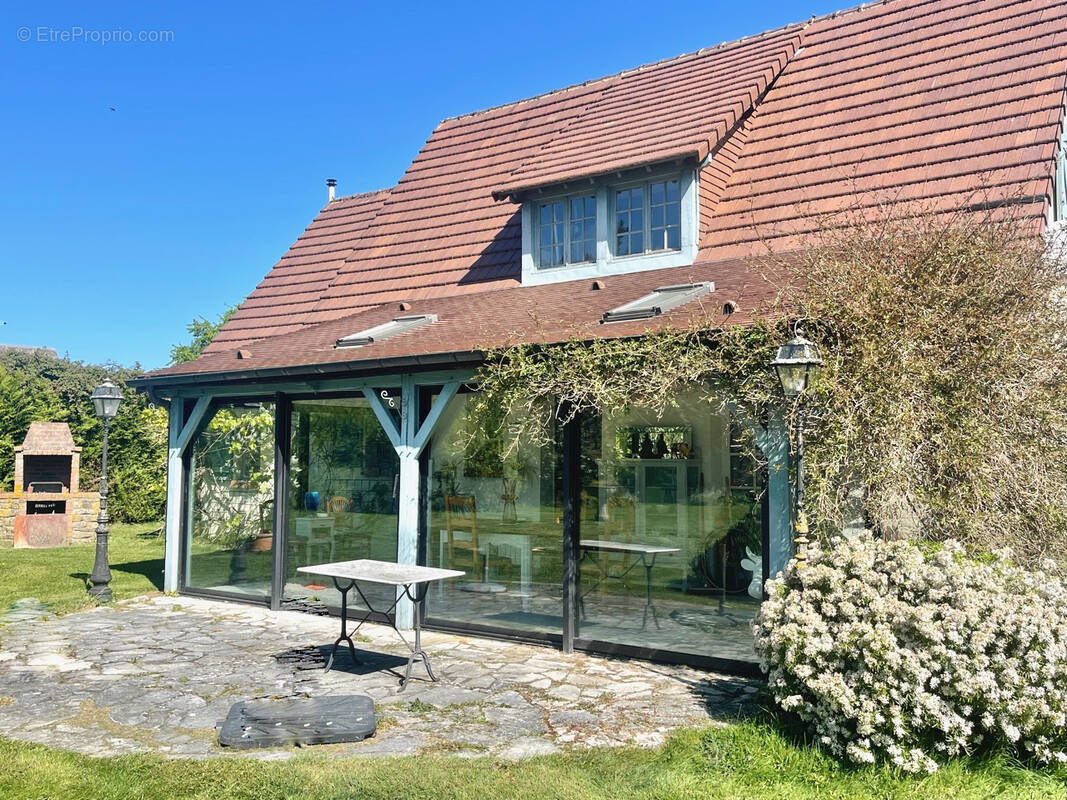 Maison à AJOU