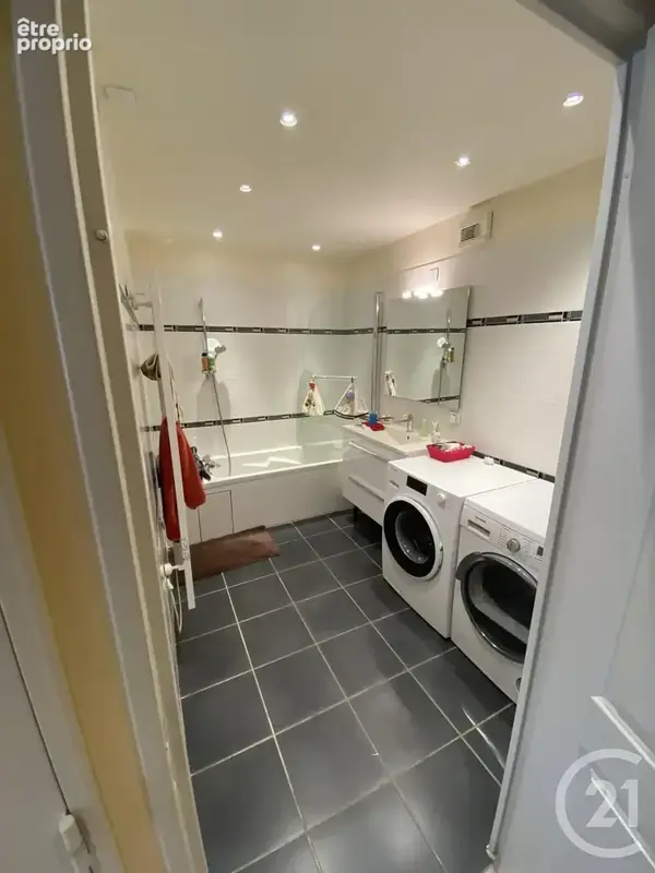 Appartement 3 pièces 92 m² à vendre à Decines-Charpieu (69150) - photo 13