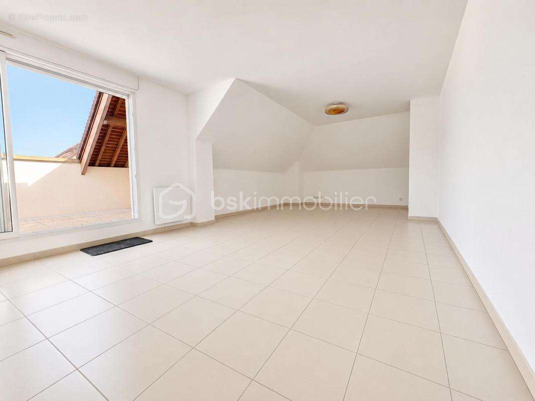 Appartement à VEMARS