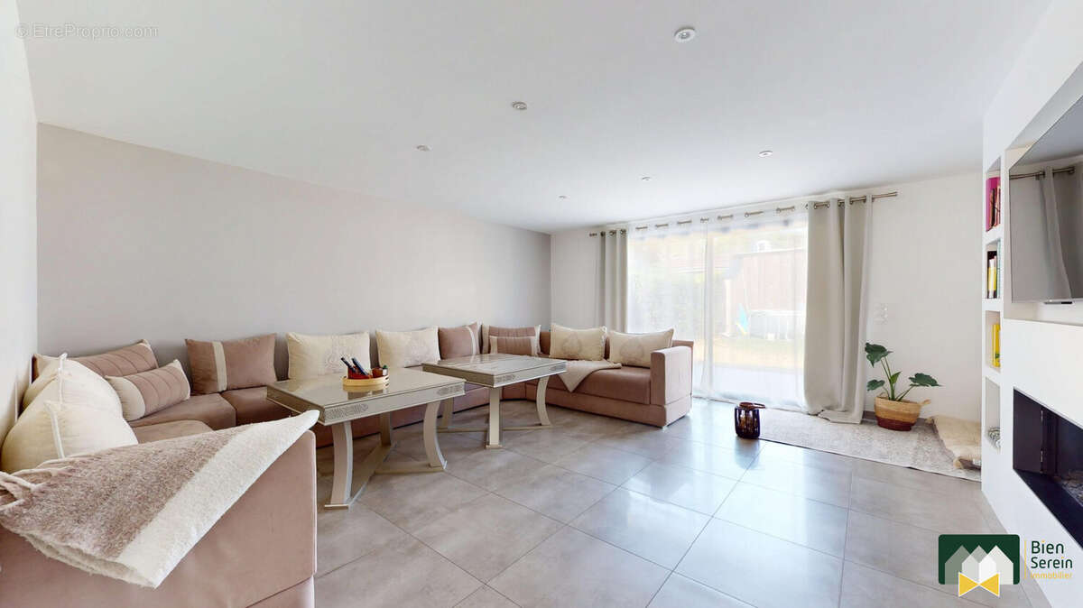 Maison 145 m² à Chartres  - photo 2
