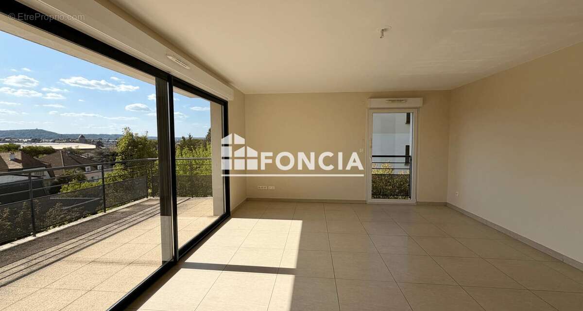 Au calme, dans une impasse située Metz Queuleu, bel appartement F3 avec terrasse, garage et parking - photo 1