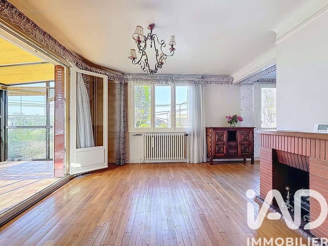 Photo 5 - Maison à VILLETANEUSE