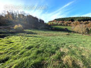 Terrain à SAINTE-COLOMBE-SUR-GAND