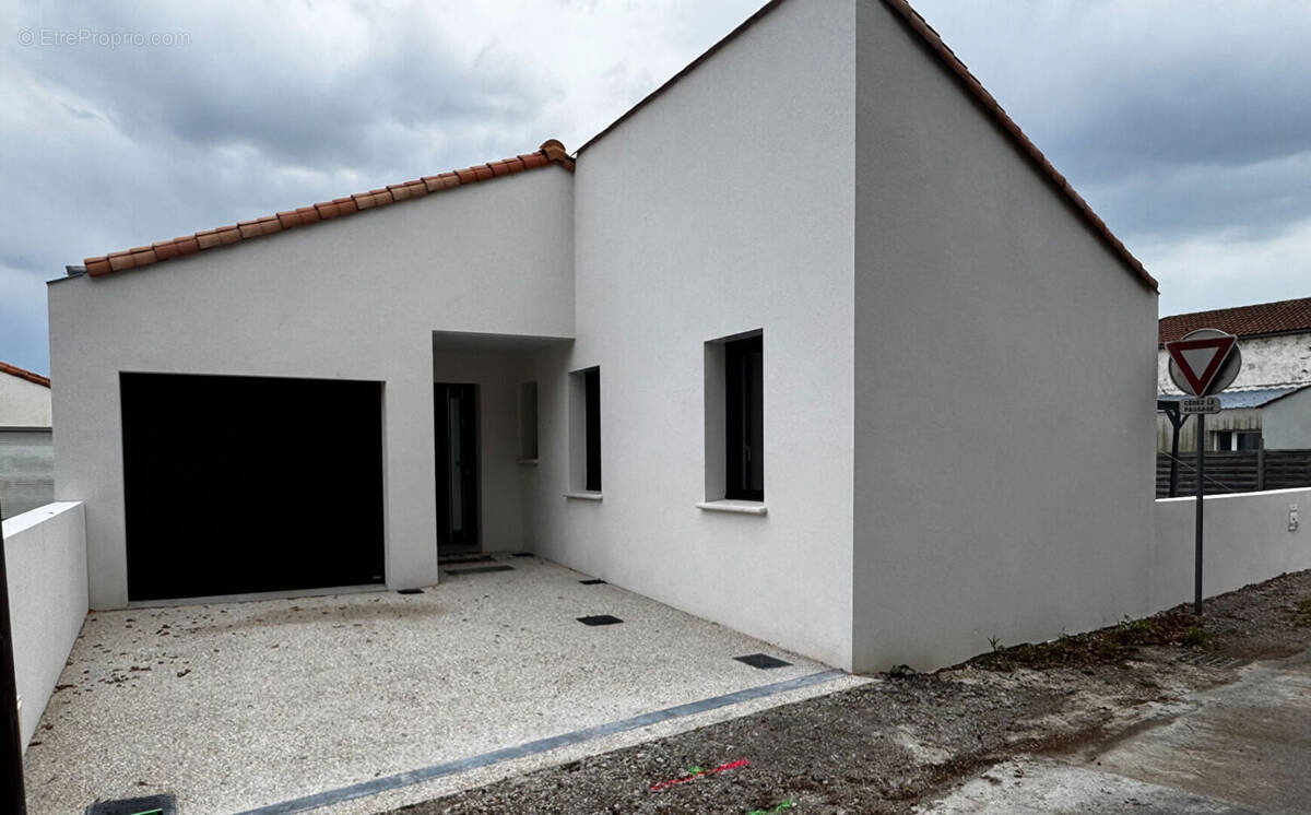 Maison à LA CHAPELLE-ACHARD