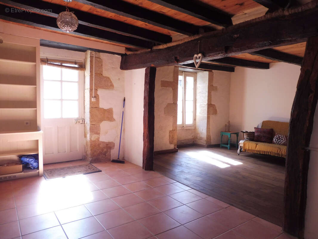 Maison à BONNES
