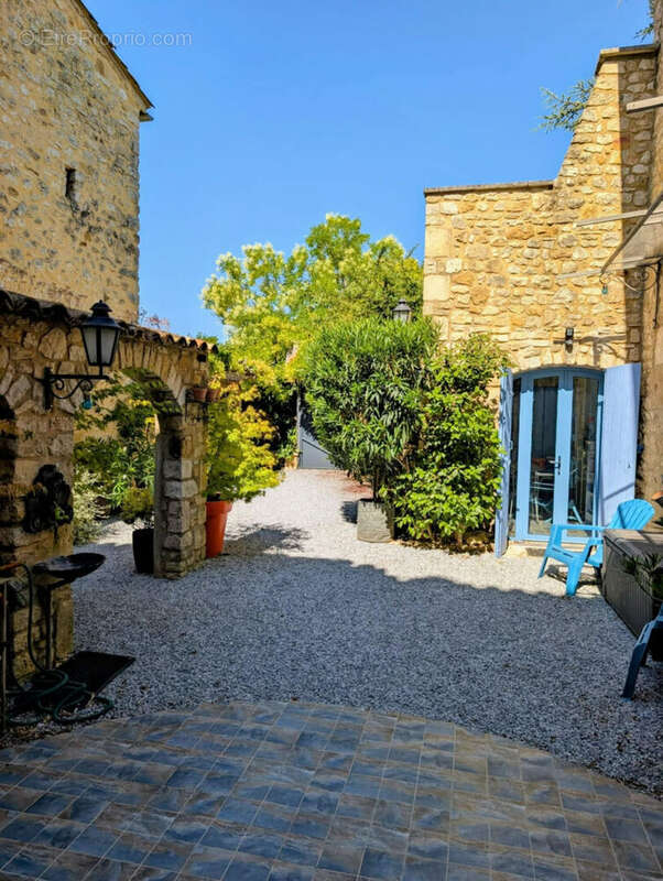 Maison à GOUDARGUES