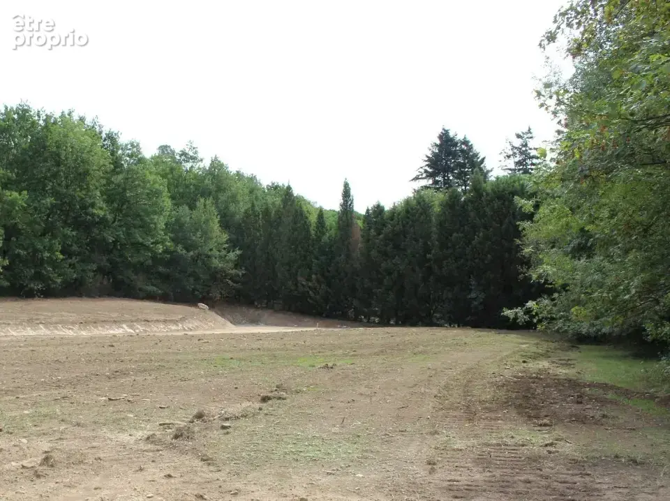 Terrain à BOUT-DU-PONT-DE-LARN