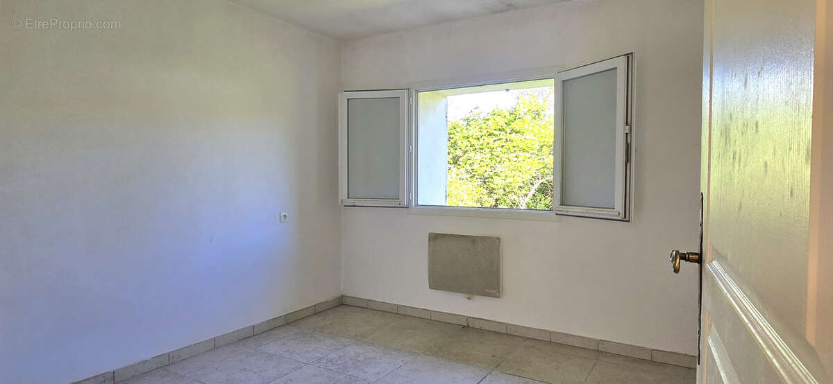 Maison à L'ISLE-SUR-LA-SORGUE