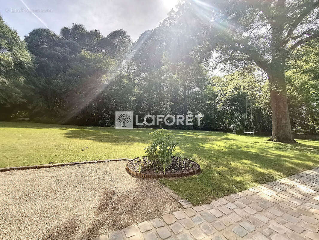 Maison à MONTEVRAIN