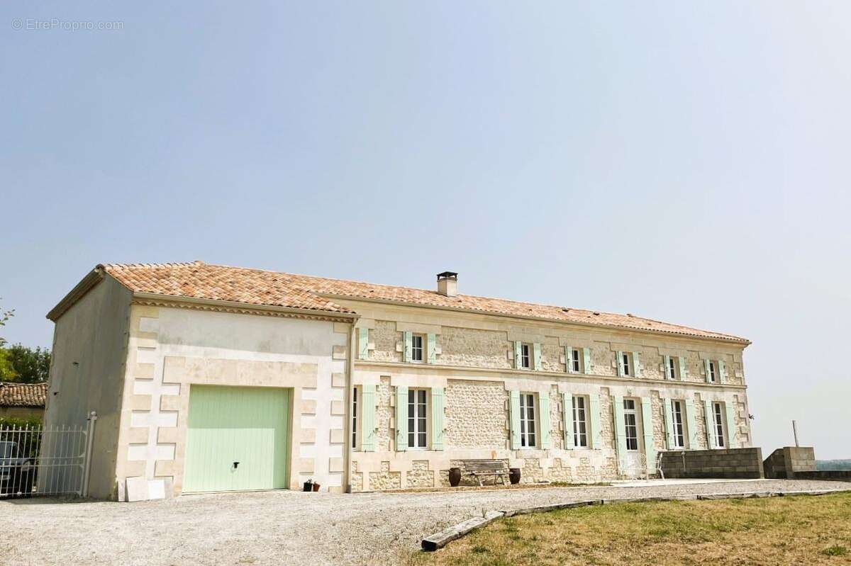Maison à MIRAMBEAU