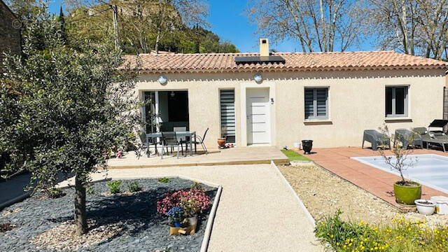 Maison à ENTRECHAUX