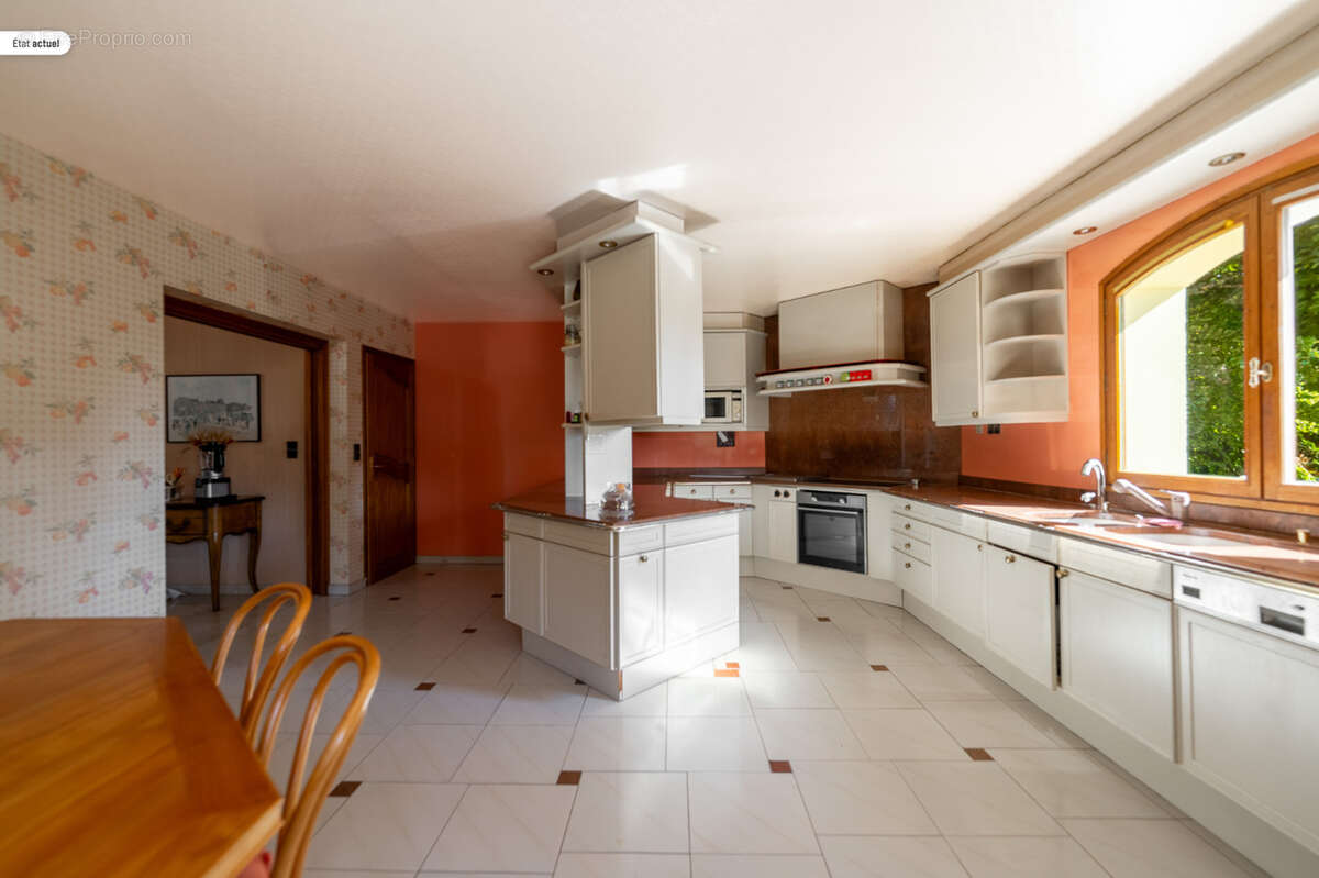 Maison à DIVONNE-LES-BAINS