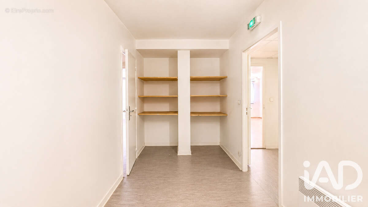 Commerce 171 m² à Perpignan  - photo 6