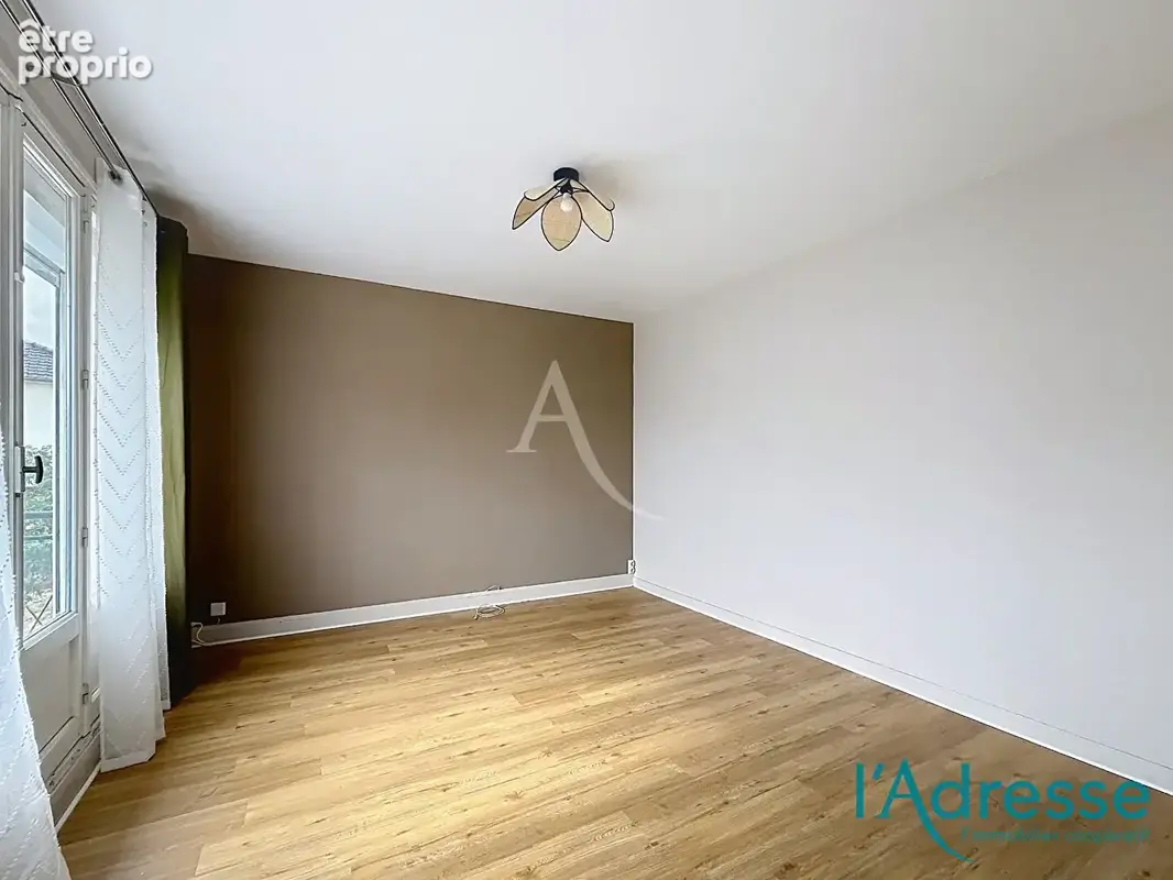 Maison Laval - photo 5