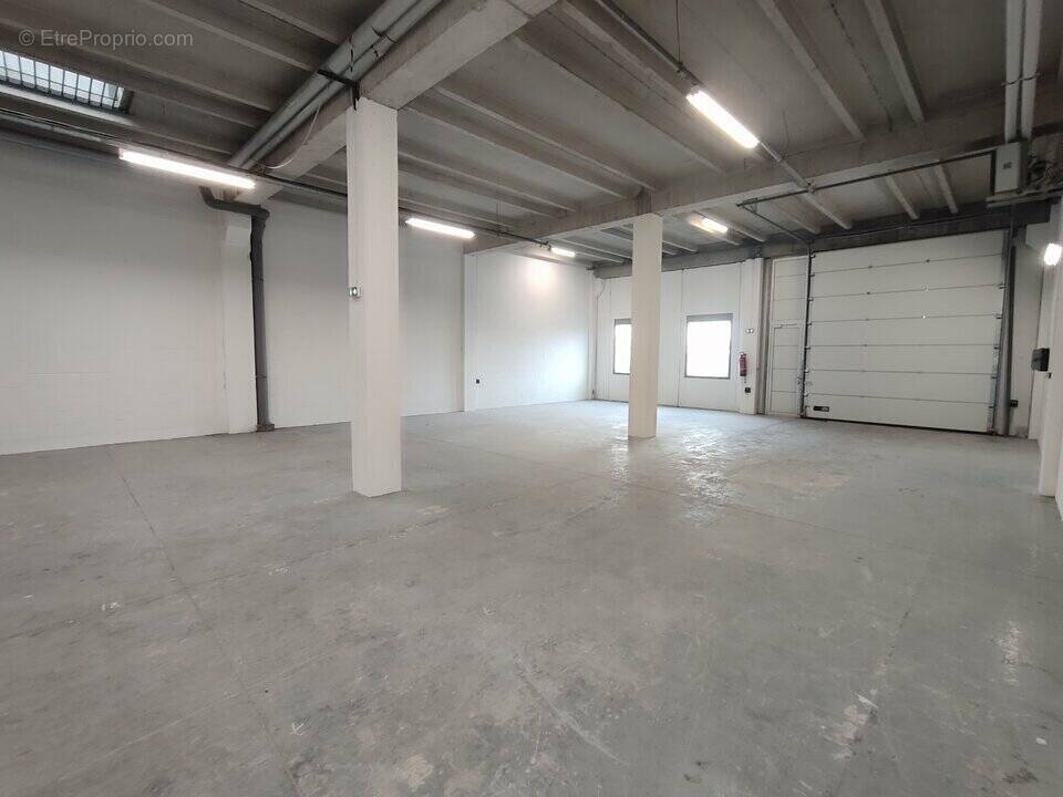 Autre à SAINT-QUENTIN-FALLAVIER