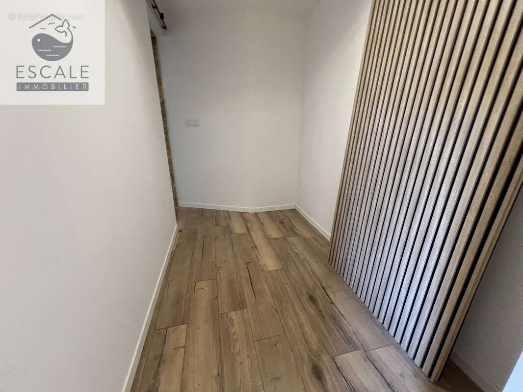 Vente maison vigneronne t5 en r+1 + garage a poussan - photo 20