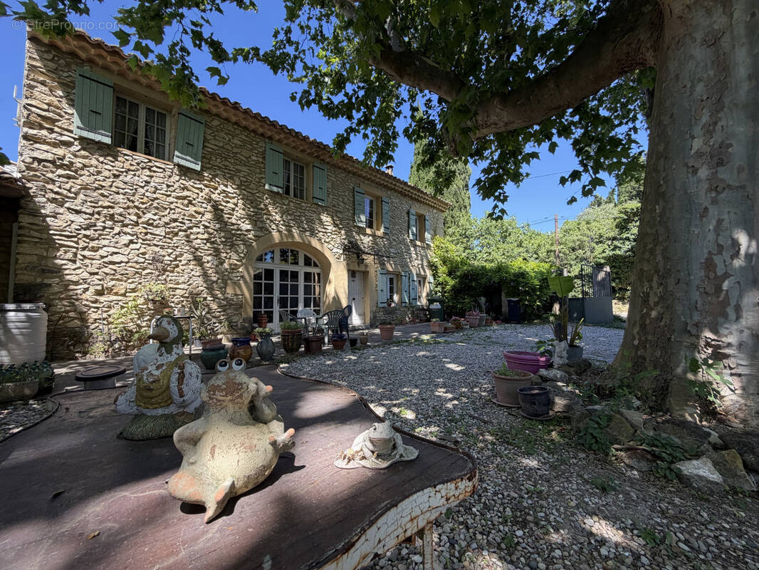 Maison à CADEROUSSE