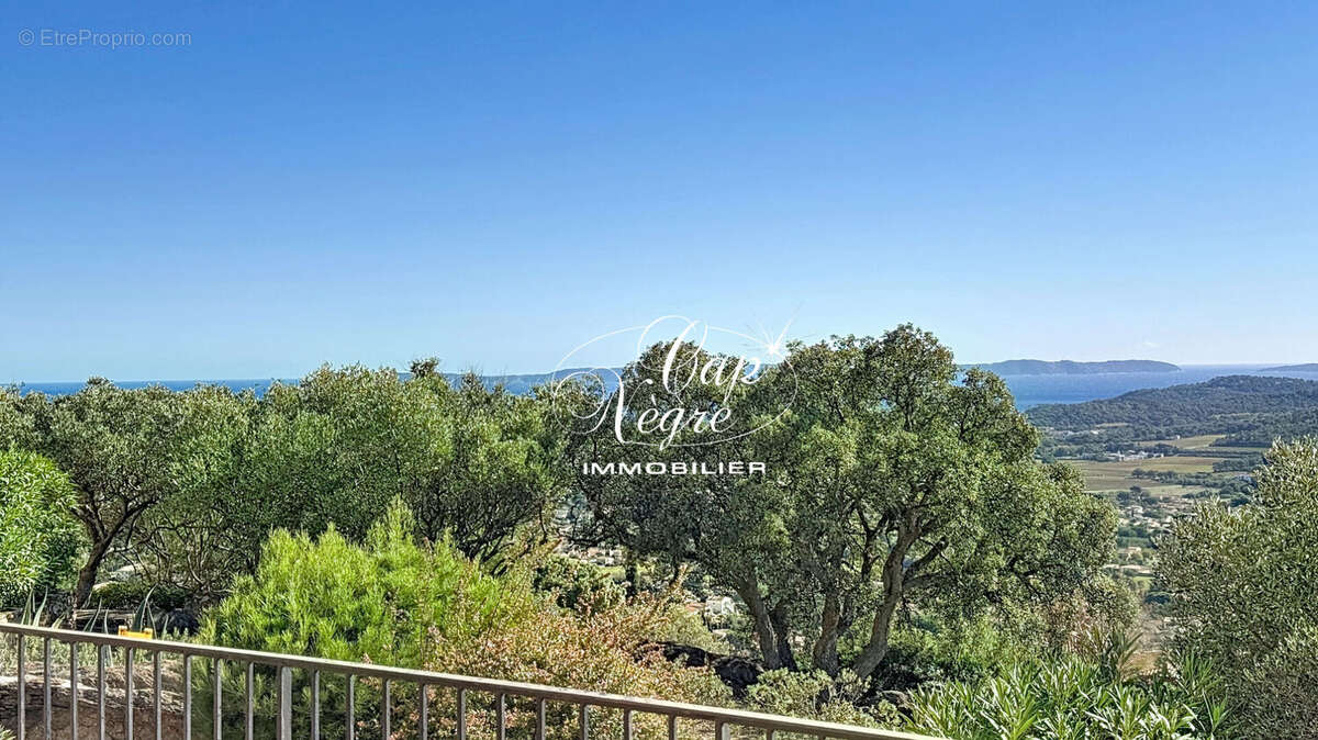 Maison à BORMES-LES-MIMOSAS