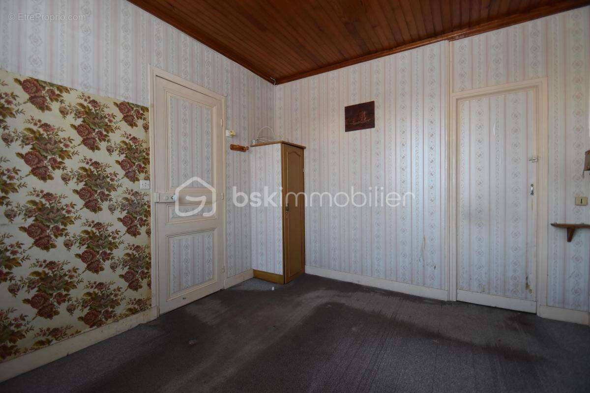 Maison à SAINT-ARNOULT-EN-YVELINES