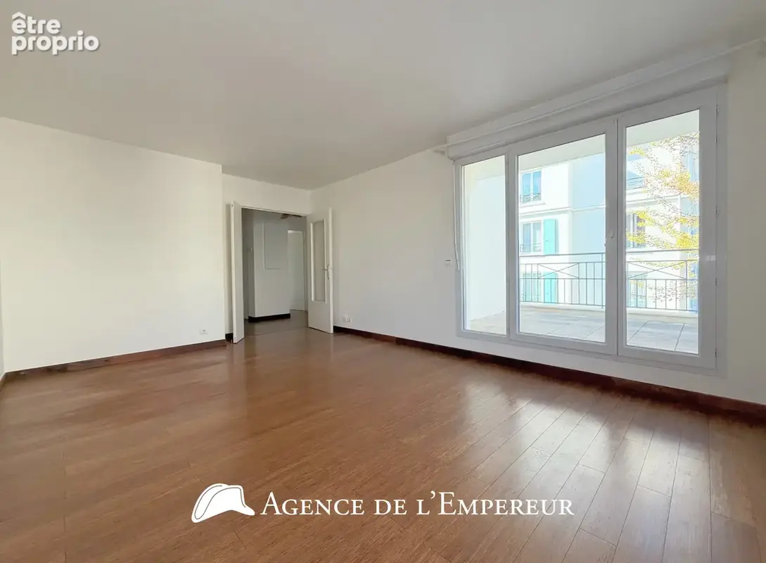 2 pièces de 49 m2 avec terrasse, parking et cave. - photo 7