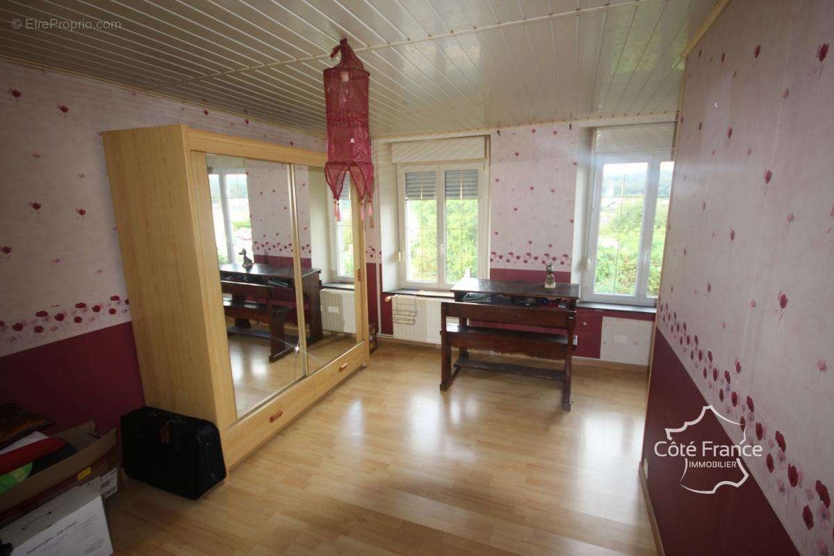 Maison à VIREUX-WALLERAND