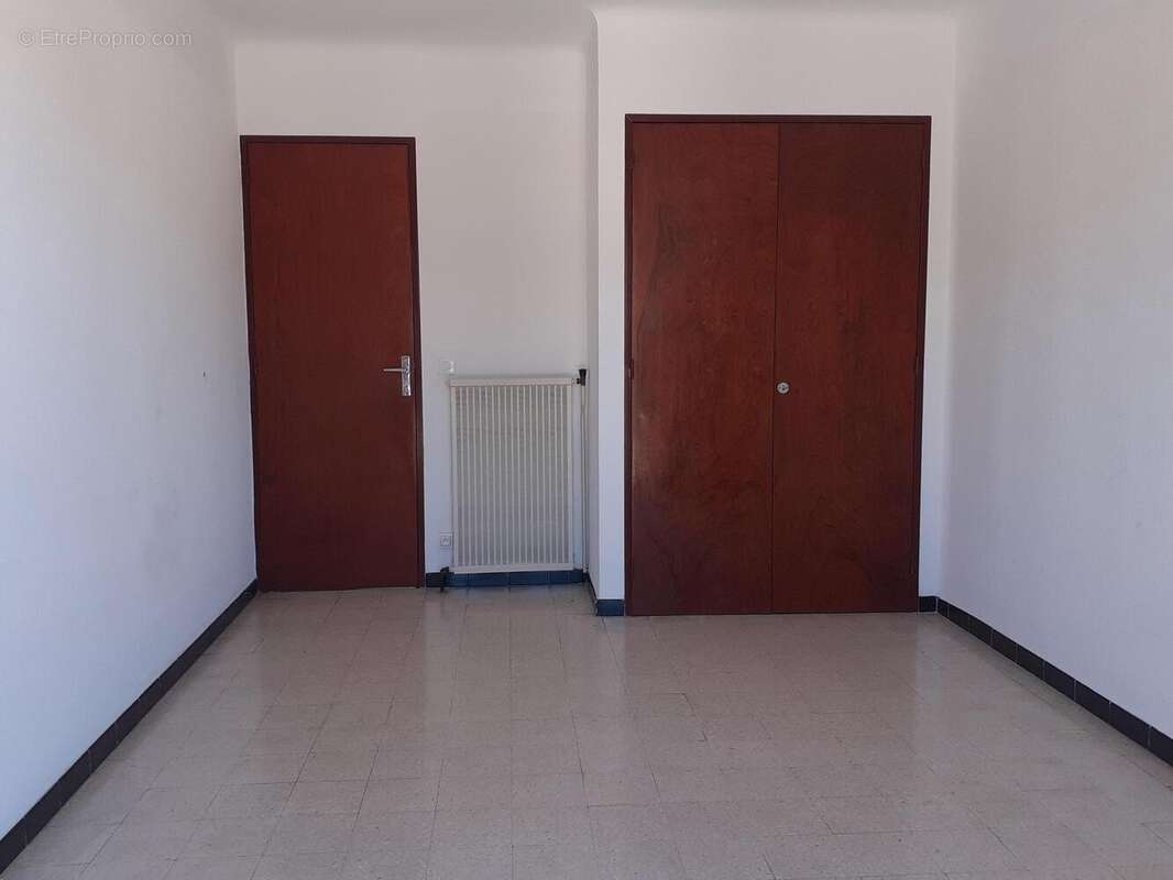   - Appartement à DRAGUIGNAN