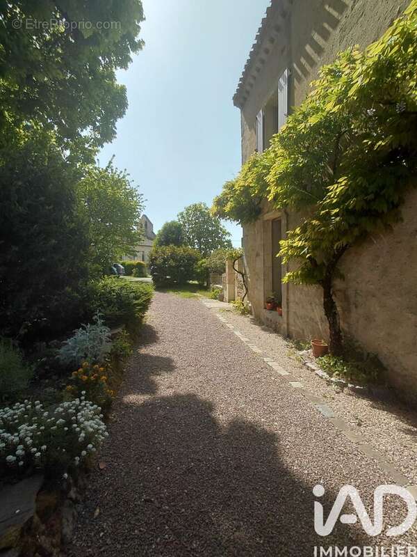 Photo 3 - Maison à SAINT-QUENTIN-DE-BARON