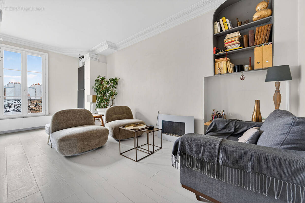 Appartement à PARIS-20E
