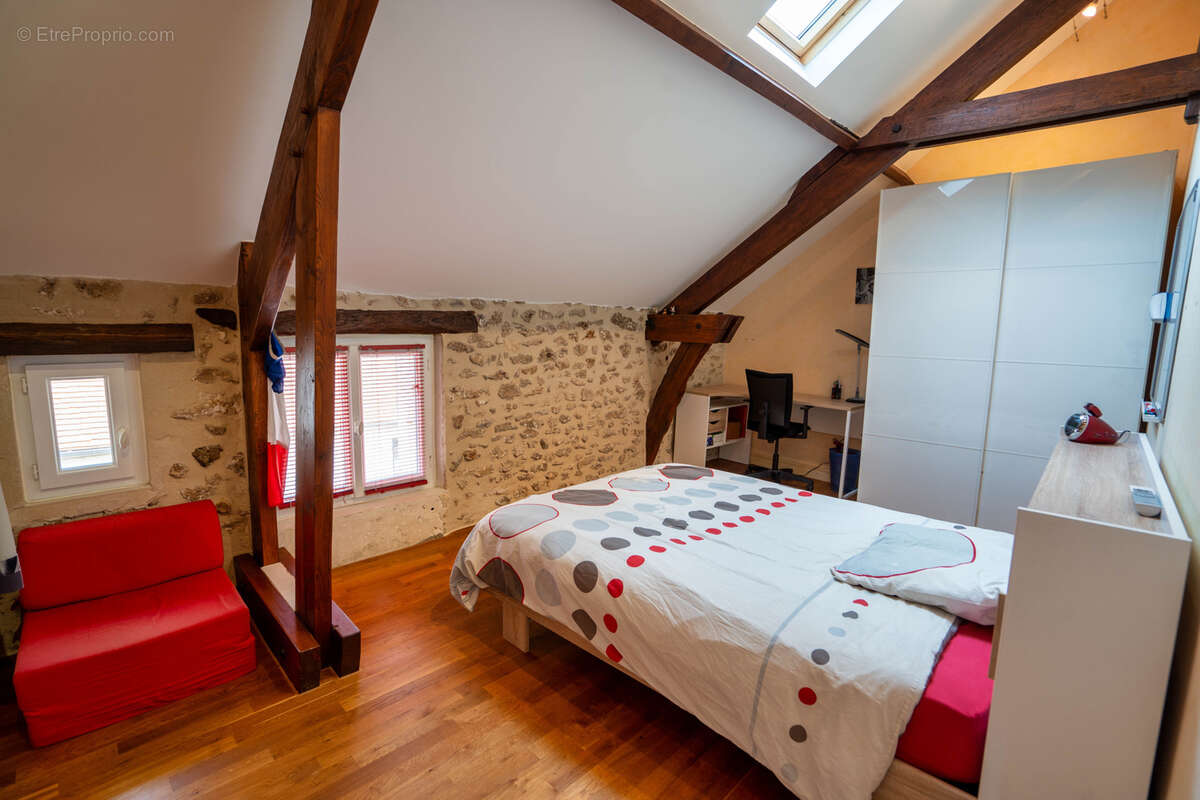Maison à MAROLLES-EN-HUREPOIX