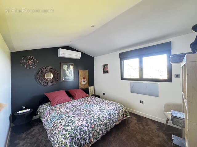 A vendre Maison T6 210m2 sur 2500m2 Terrain. Piscine. - photo 18