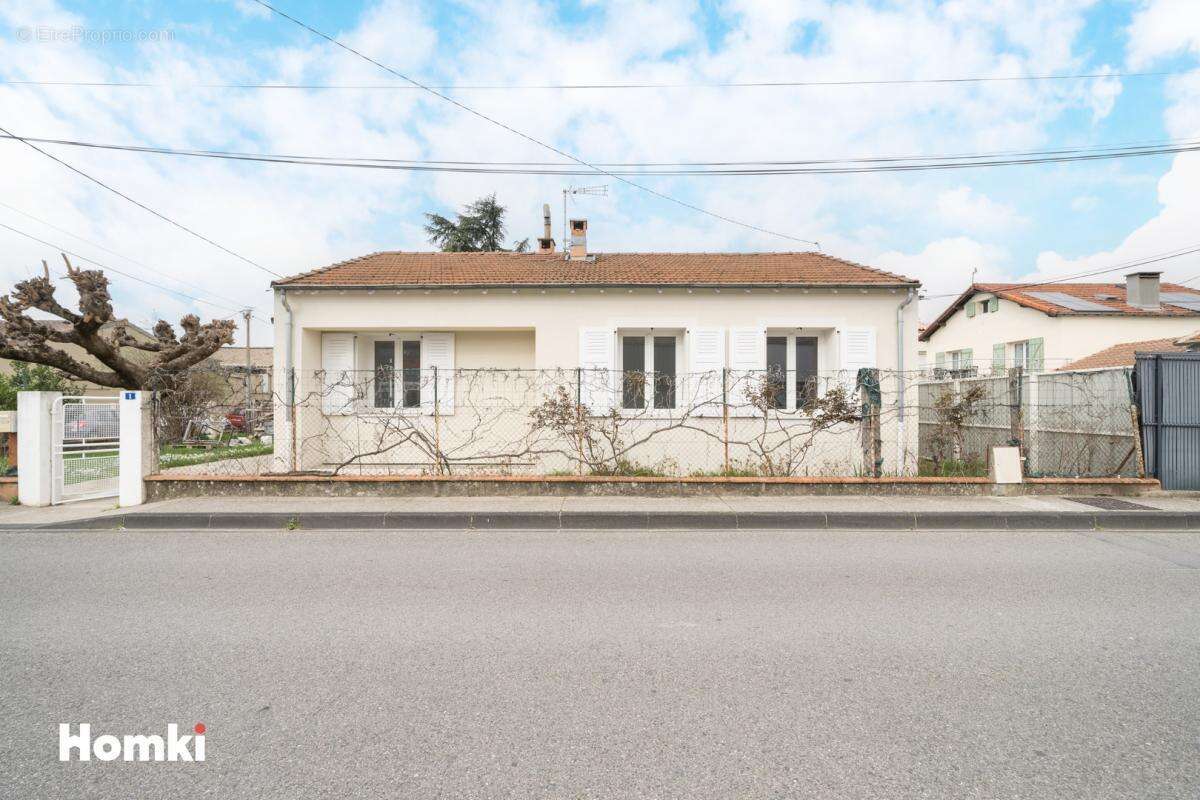 Maison à MONTELIMAR