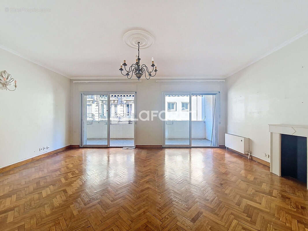 Appartement à MARSEILLE-8E
