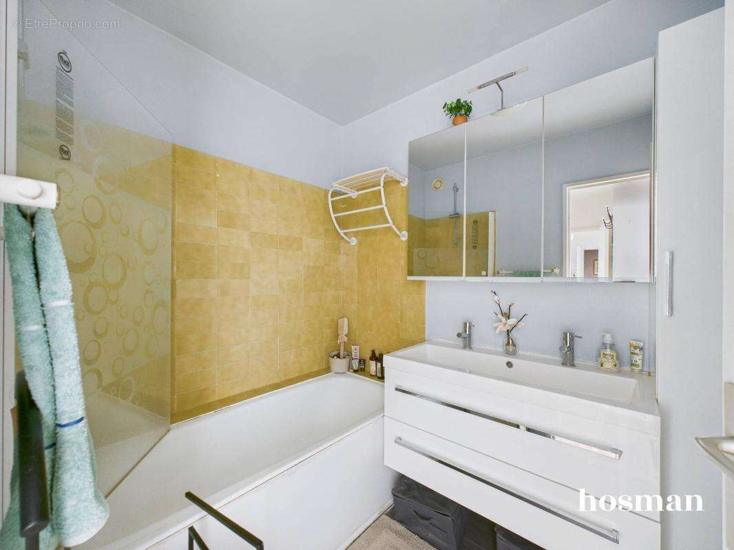 Appartement à PARIS-15E