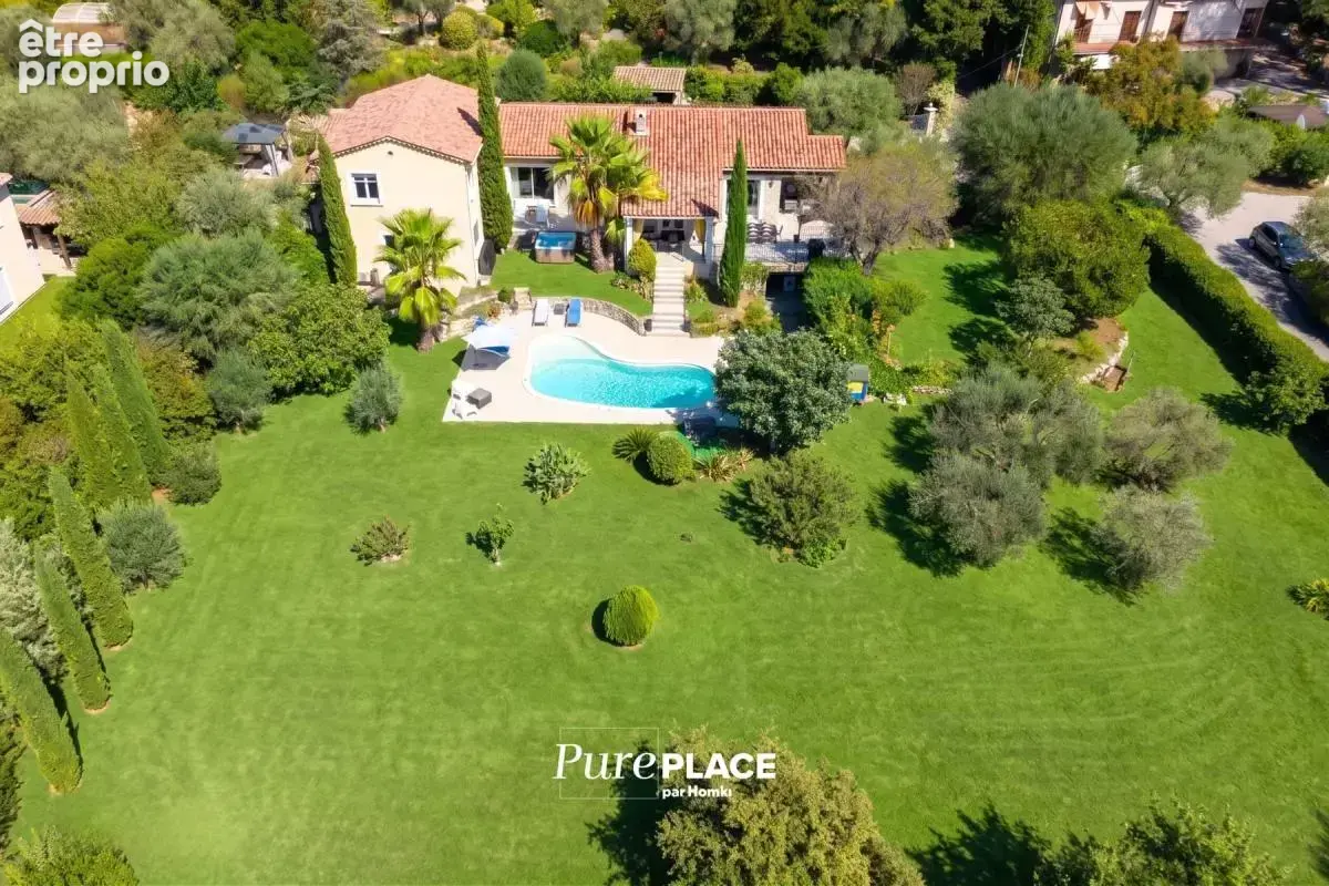Mouans-Sartoux – Propriété rénovée à l’abri des regards, avec piscine et T2 indépendant - photo 5