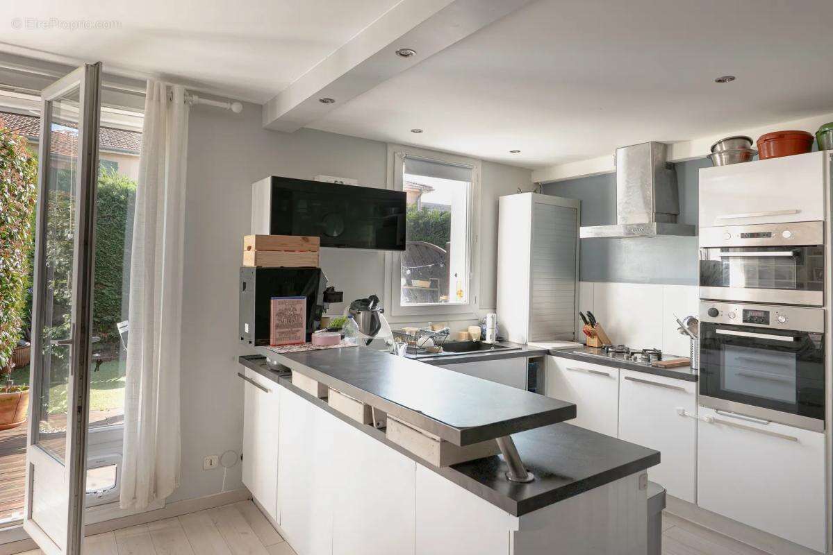 Appartement à VAULX-EN-VELIN