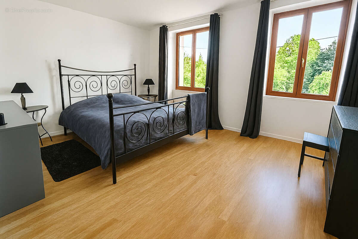 Appartement à COUBRON