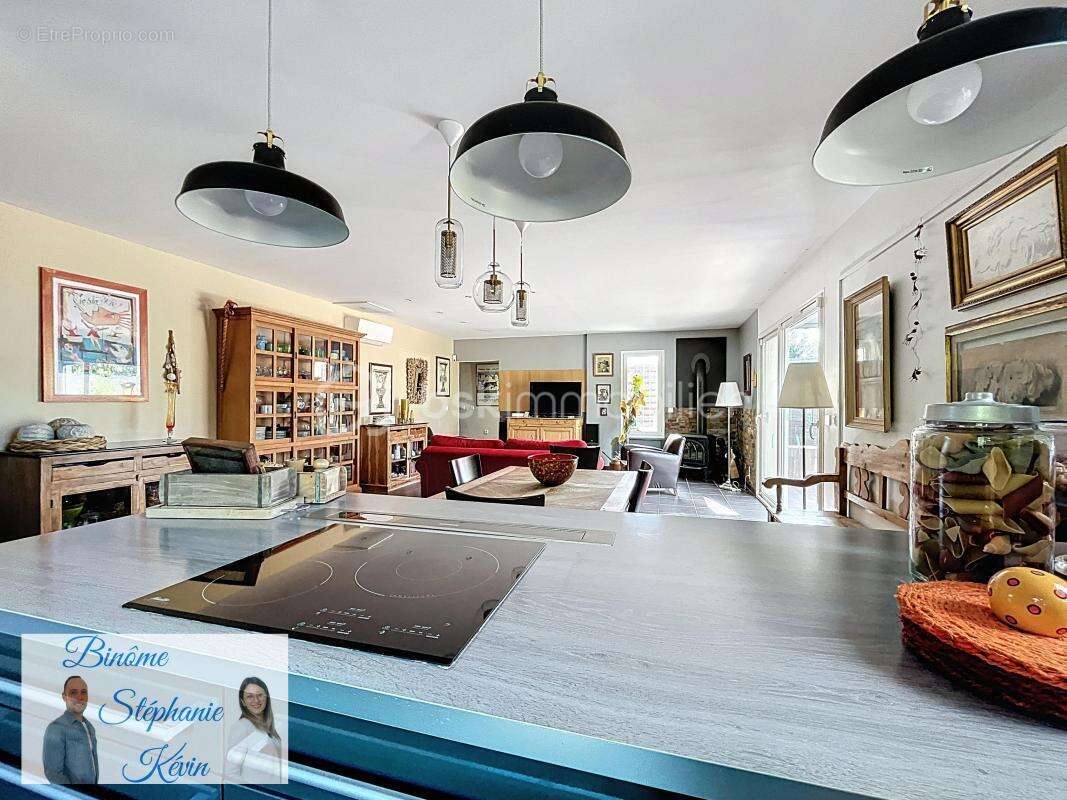 Maison à COURNONSEC