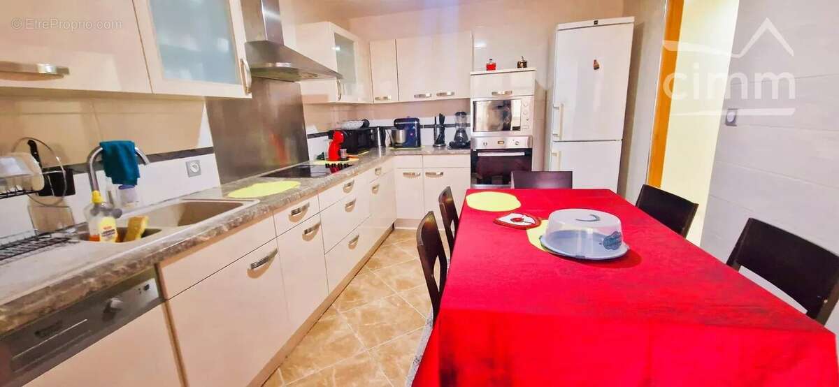 Appartement à LA TOUR-DU-PIN