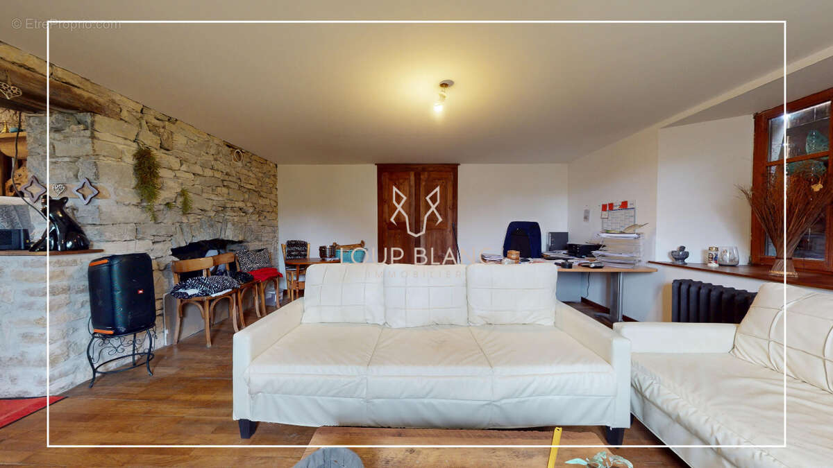 Maison à PIERREFONTAINE-LES-BLAMONT