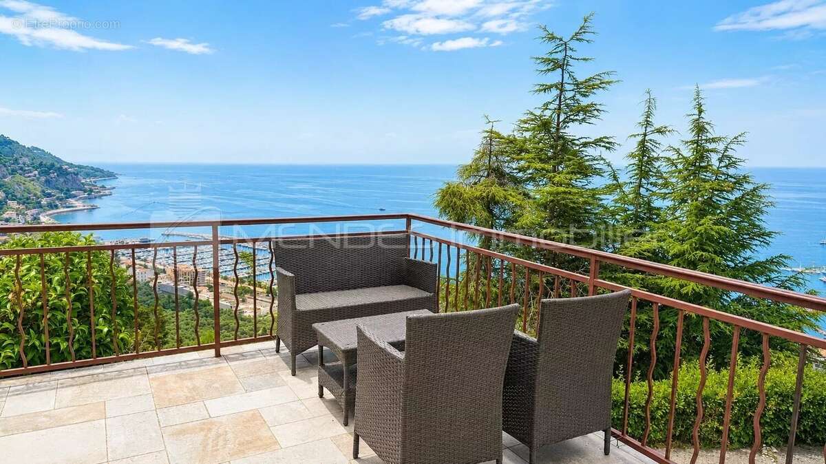 Vue spectaculaire villa avec piscine a menton - photo 3