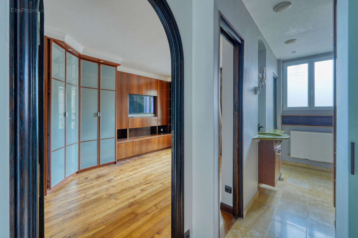 Appartement à PARIS-15E