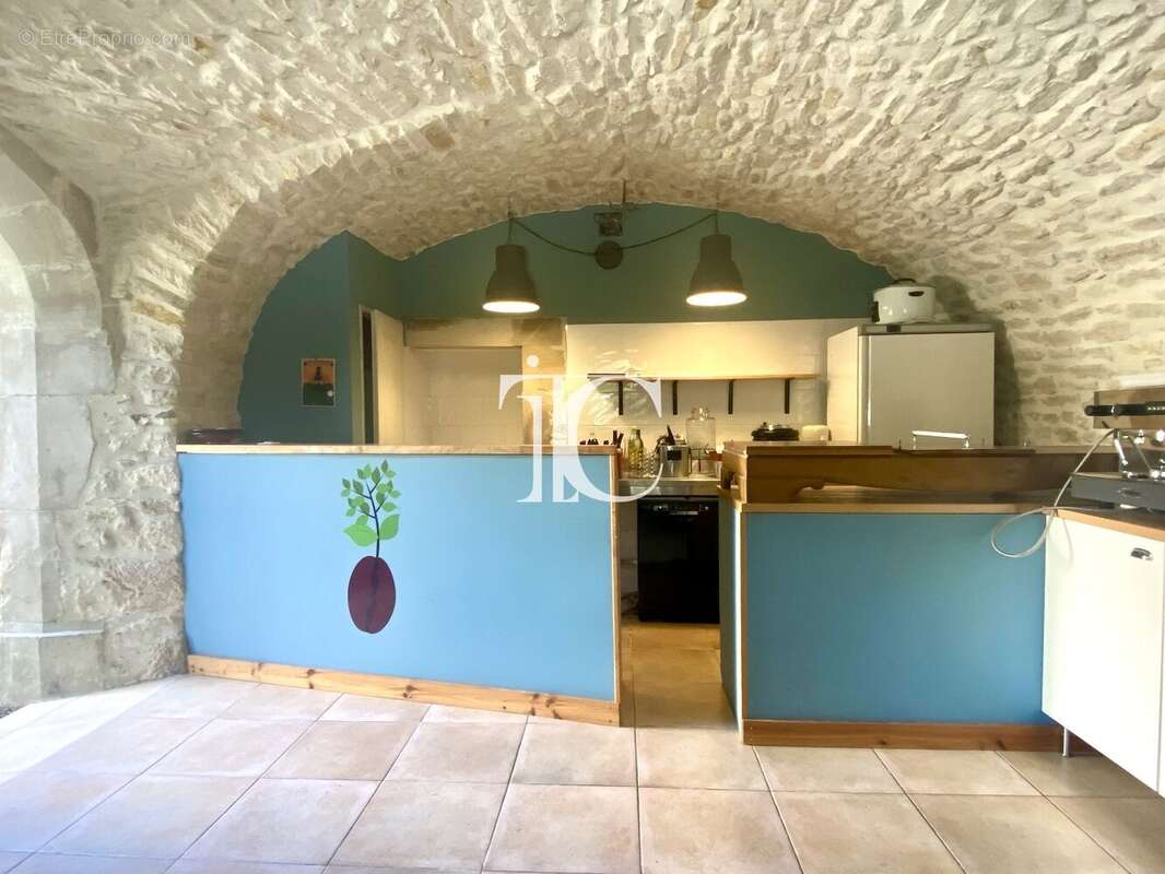 Barjac, 2 mas en pierre renoves sur 204m2, cour interieure, garage, sur 4700m2 + verger 2000m2 - photo 24